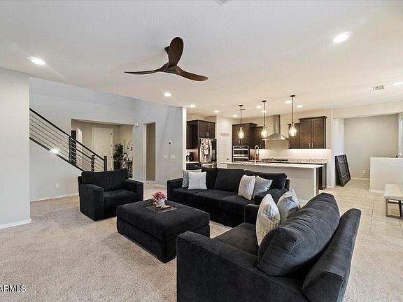 3rd image of 8920 W MARSHALL Avenue