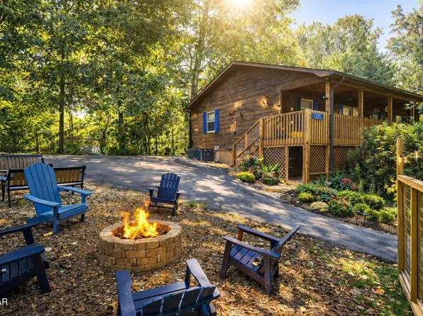 1001 Sunrise Blvd, Sevierville, TN 37862