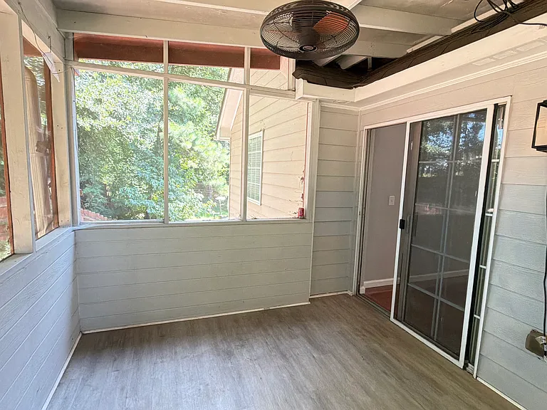 2400 Hampton Estates Dr SW #A — Photo 15