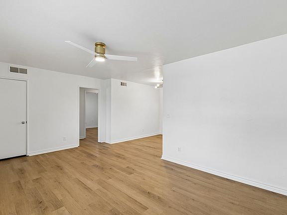 4th image of 1600 Andover Ct