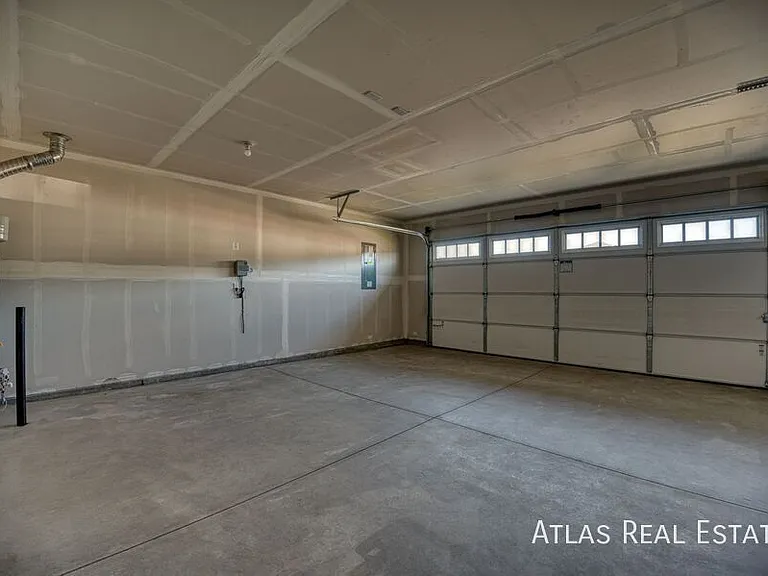 2711 W Balboa Dr — Photo 29