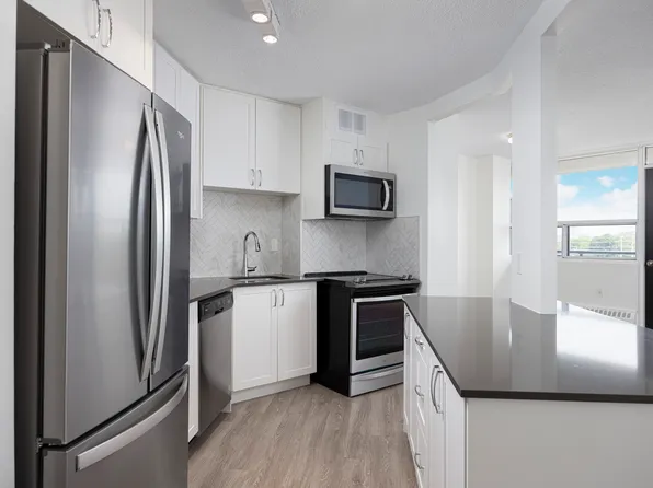 3122 Hurontario Street