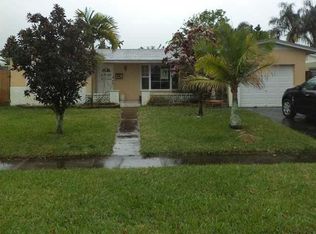 9040 NW 21st St, Pembroke Pines, FL 33024