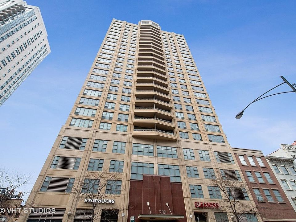 1st image of 200 N Jefferson St APT 2101