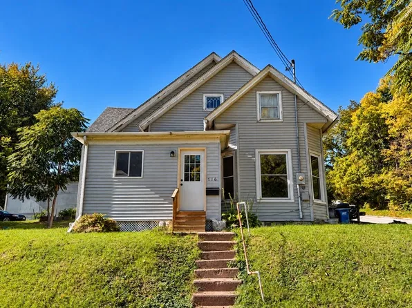 716 Spring St, Muscatine, IA 52761