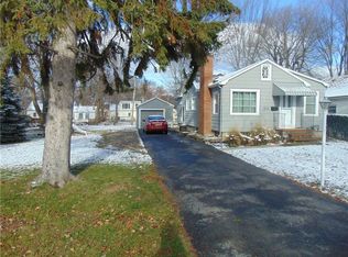 370 Leonard Rd, Rochester, NY 14616