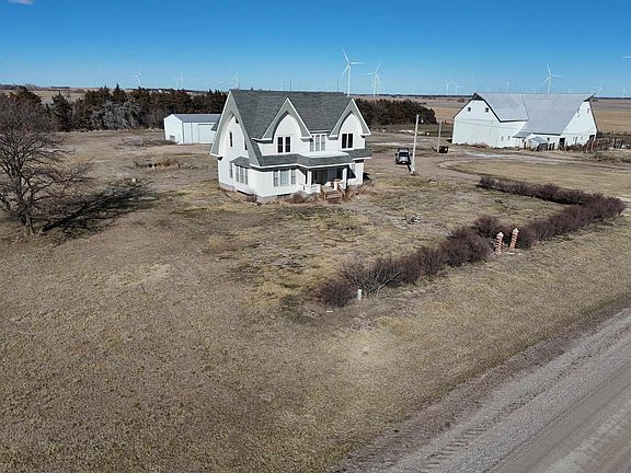 2nd image of 2272 Hickory Rd