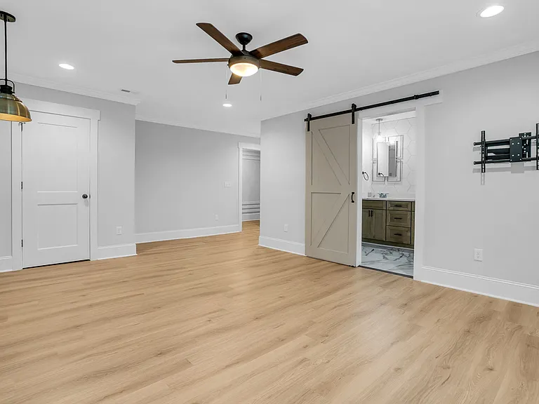108 Averill St — Photo 17