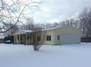 968 Kent Rd, Kent, NY 14477