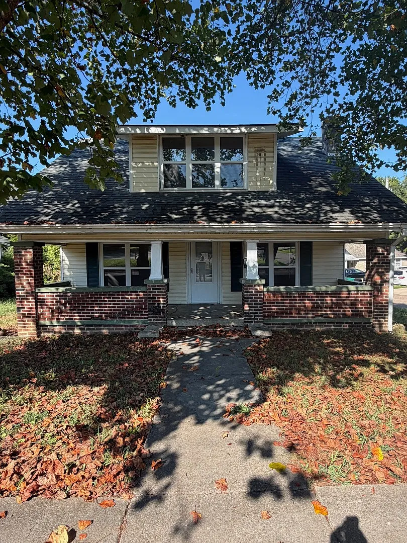 731 N Hays Ave — Photo 1