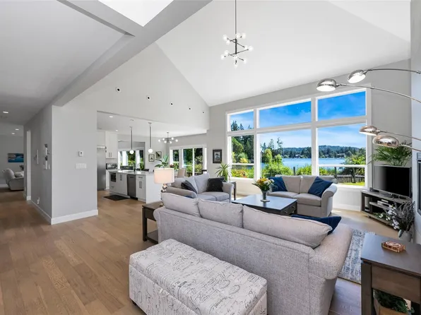 2717 Panda Pl, Langford, BC V9B 2Y9