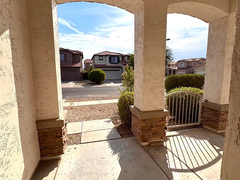 14955 N 174th Ln — Photo 2