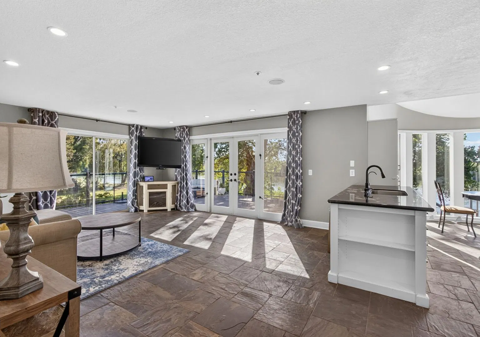 Stunning 3-Bedroom Riverfront Home with Private Dock & Panoramic Views! — Photo 3