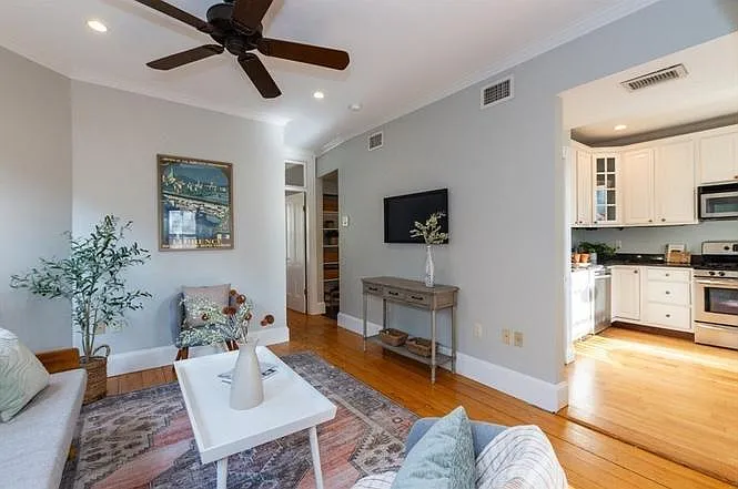46 Eustis St #4 — Photo 8
