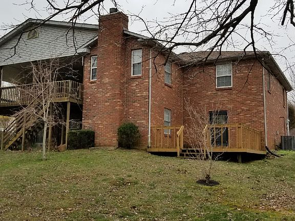 Two decks, lower and upper