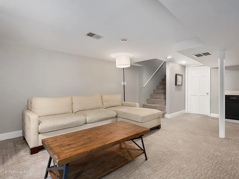 2120 W Race Ave — Photo 22