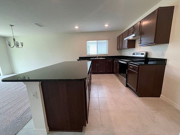 4th image of 1529 Venice Ln