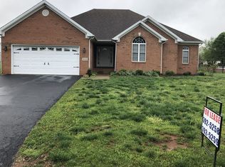 644 Loftwood Dr, Bowling Green, KY 42104