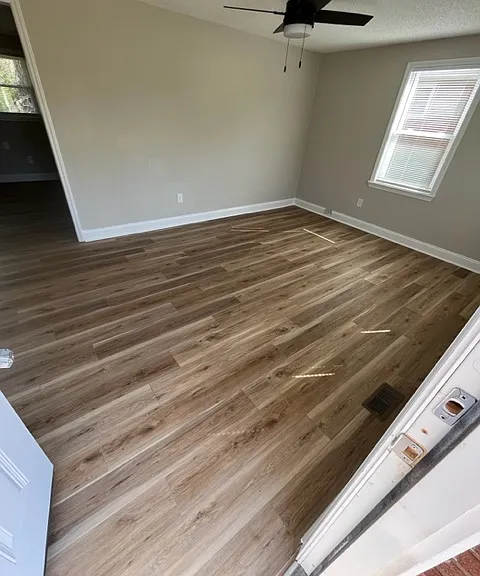 111 Tumblewood Ct — Photo 3