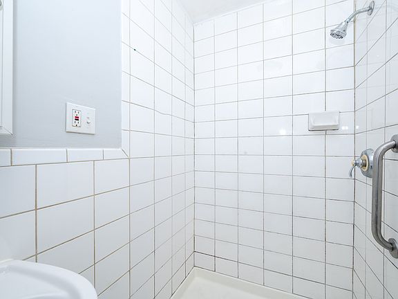 4th image of 3102 California St #2
