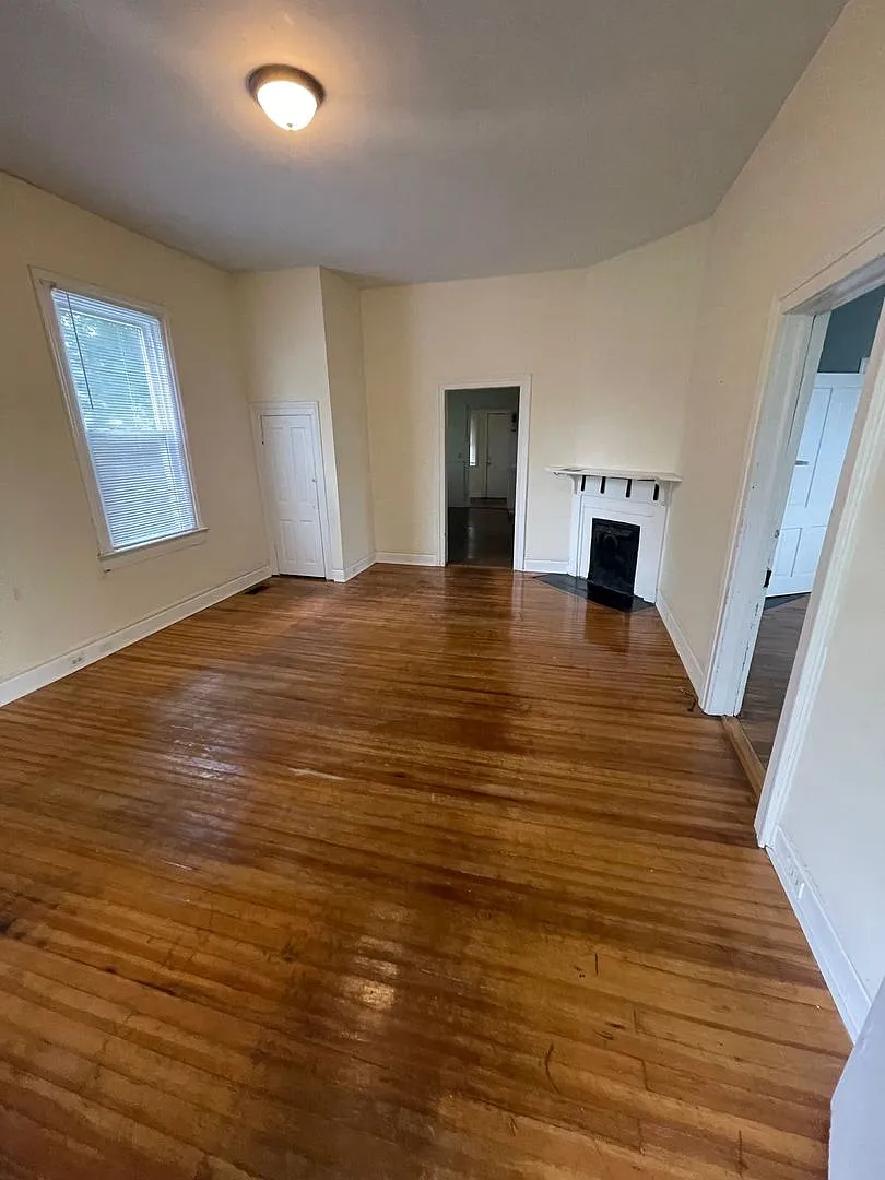 Charming 3BR Home in Olympia Minutes from USC & Downtown! — Photo 3