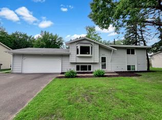 4615 Carolyn Ln, White Bear Lake, MN 55110