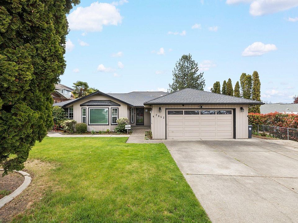 1st image of 2852 Cedar Links Dr