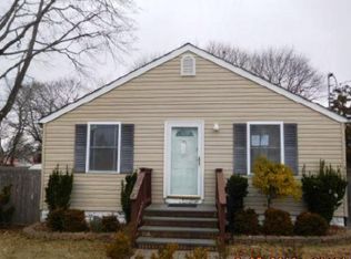 21 E 7th St, Patchogue, NY 11772