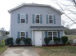 2447 Elmin St, Charlotte, NC 28208