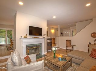 1136 Barker Rd UNIT 15, Pittsfield, MA 01201