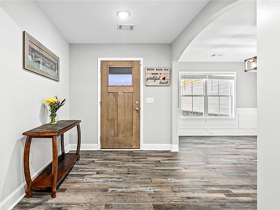 3rd image of 144 Lee Road 2228
