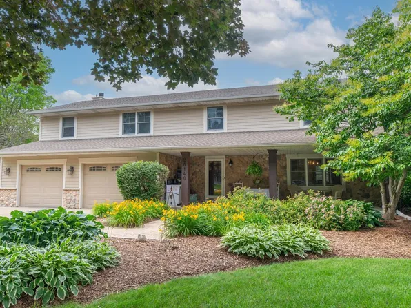 N68W28140 Steepleview COURT, Hartland, WI 53029