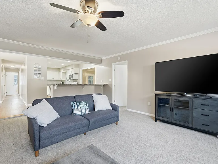 2222 Bacon Park Dr — Photo 10