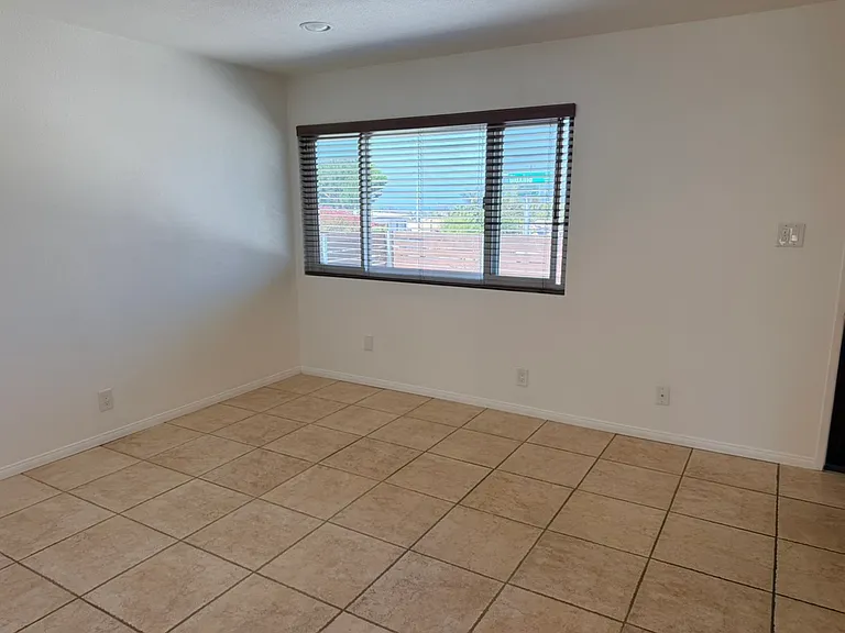 205 Gloxina St — Photo 23
