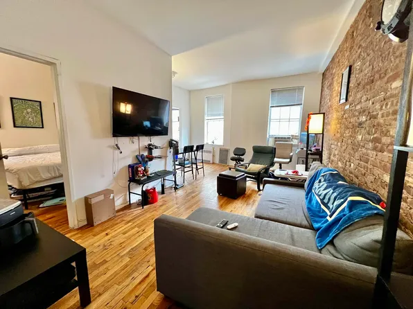 206 E 17th St APT 3C, New York, NY 10003
