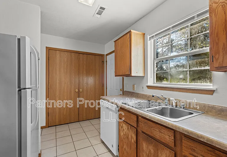 888 S Curtis Ave #1 — Photo 8