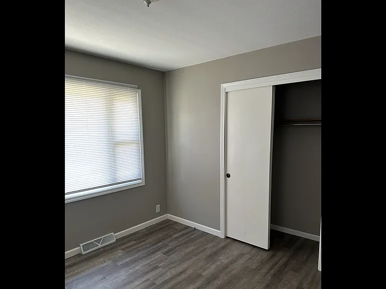 3513 Wyoming Ave SW — Photo 2