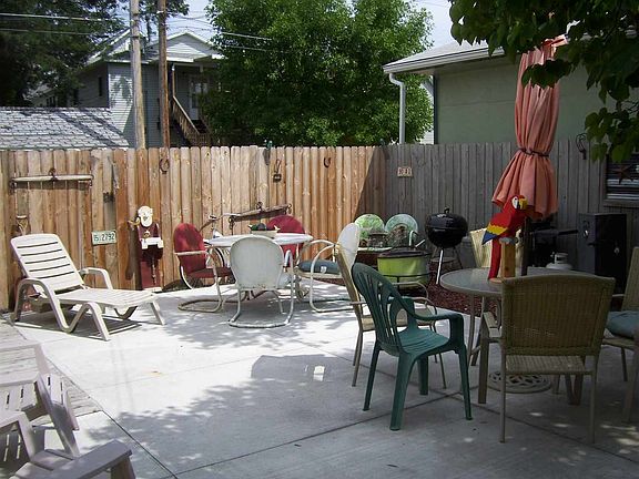 2nd image of 811 S Eastman Ave