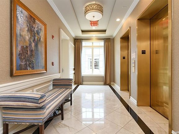 5th image of 1000 Royal Ct