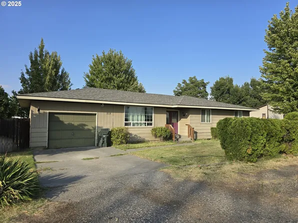 218 Lewis St, Umatilla, OR 97882