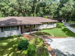 16702 Parker Dr, Lutz, FL 33549