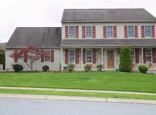 1836 Harrow Ln, Lancaster, PA 17602