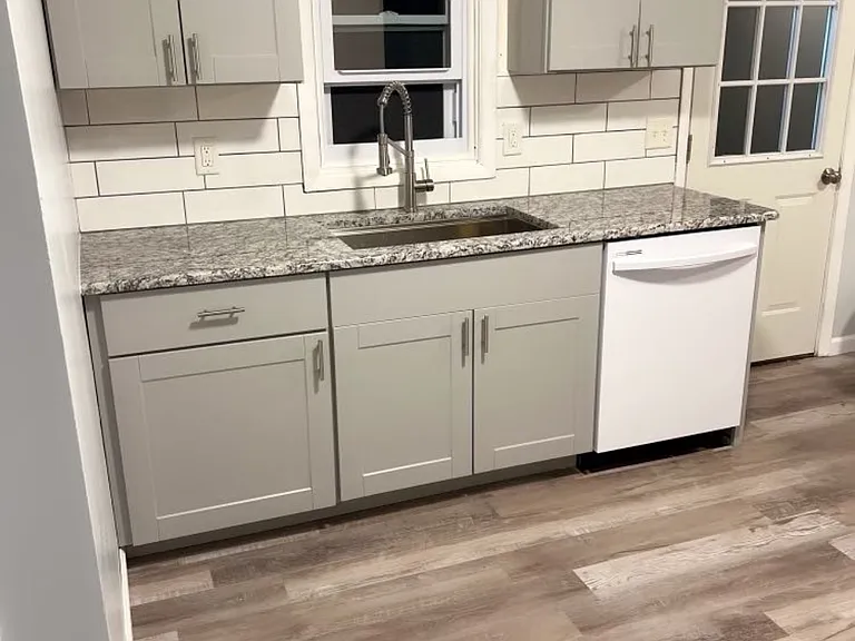 113 E Summerset Ln #2 — Photo 8