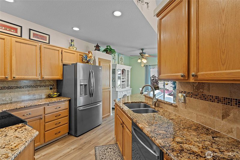 5th image of 12616 132nd Avenue Ct E