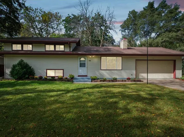10724 Wren St NW, Coon Rapids, MN 55433