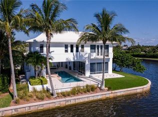 2 Dolphin Dr, Vero Beach, FL 32960