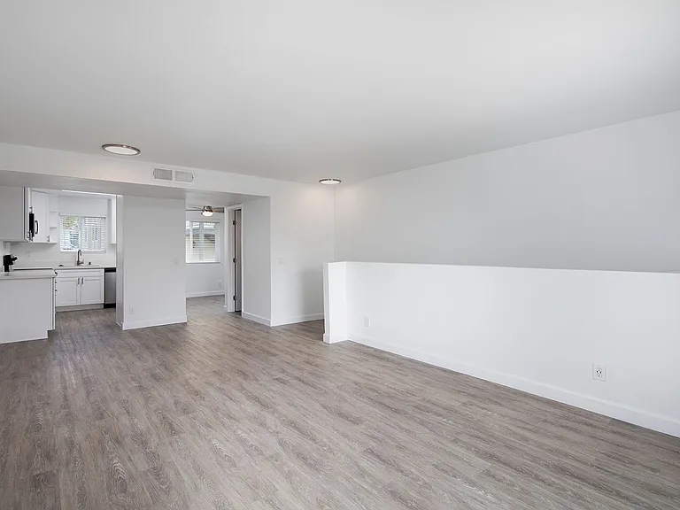 Golden Pacific Apartments — Photo 31