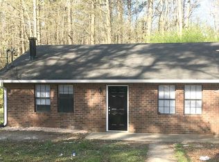 271 E Wright St, Winder, GA 30680