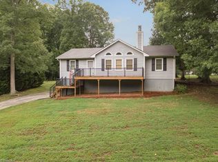 422 Scottsdale Ln, Clemmons, NC 27012