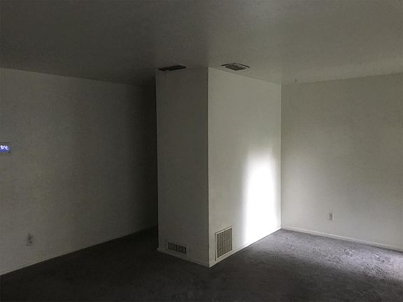 3rd image of 5345 Prentiss St
